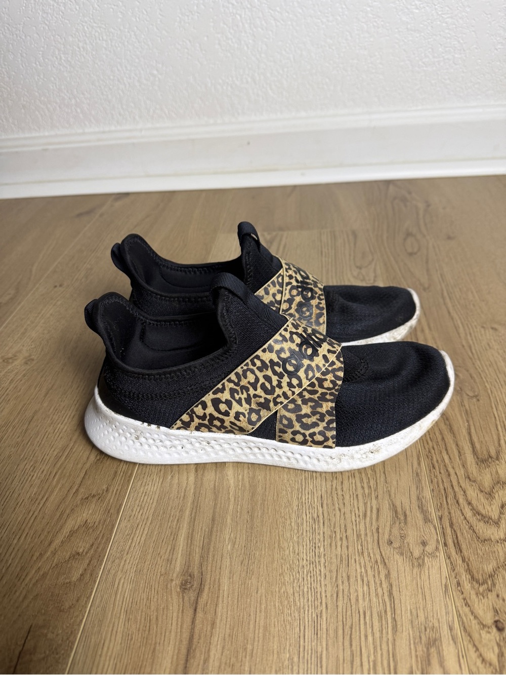 Adidas women’s Puremotion Adapt sneakers size 8
